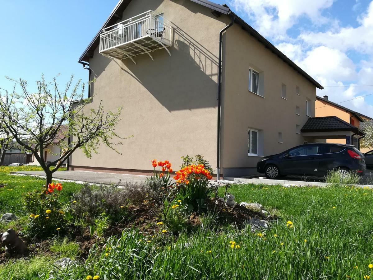 Apartment And Rooms Aracic Korenica Exteriér fotografie